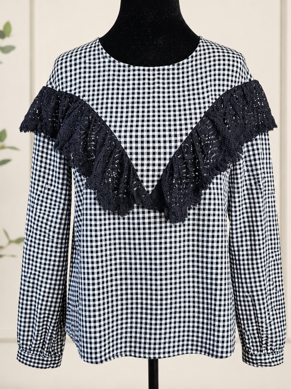 ELLISON Buffalo Check Lace Ruffle Blouse Top Black White Size L Cottagecore